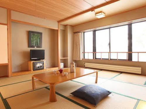 Hotel Mutsumi Shiga Kōgen Exteriör bild